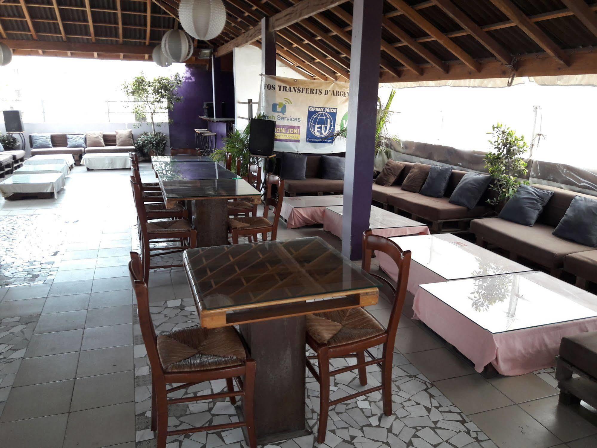 Residence De La Porte Du Millenaire Dakar Exterior photo